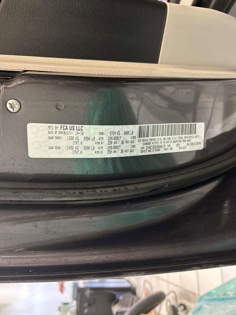 Used 2017 Chrysler Pacifica Touring-L image 8