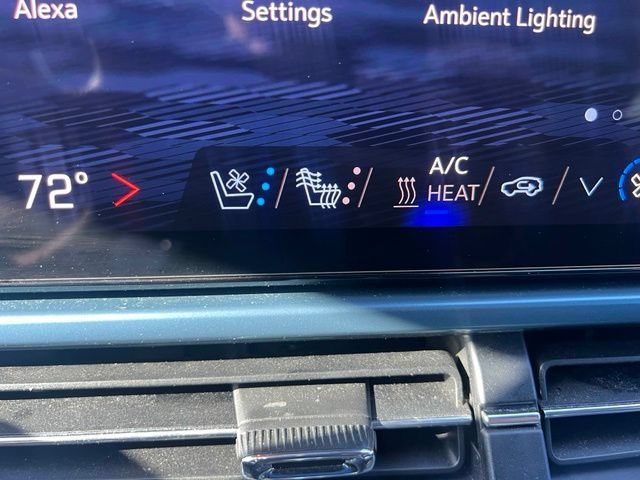 Certified 2024 Chevrolet Equinox EV LT FWD image 21