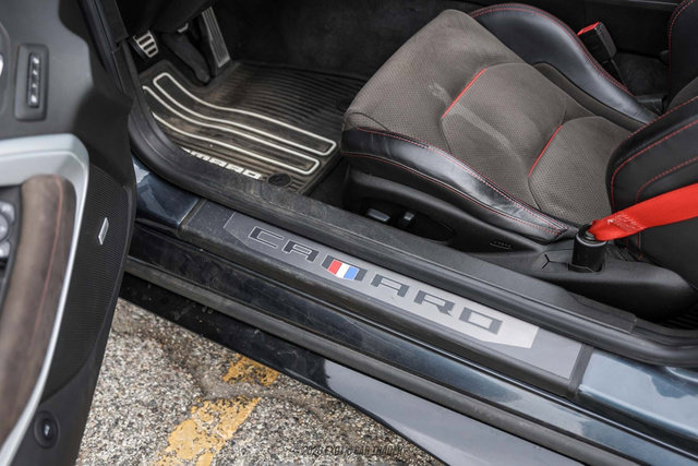 Used 2019 Chevrolet Camaro ZL1 RWD image 52