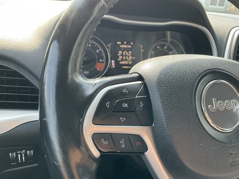 Used 2014 Jeep Cherokee Latitude w/ Comfort/Convenience Group image 26