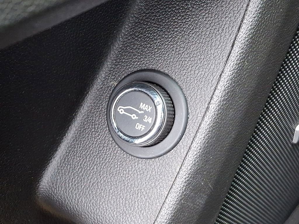 Certified 2023 Chevrolet Traverse LT w/ LT Premium Package image 28