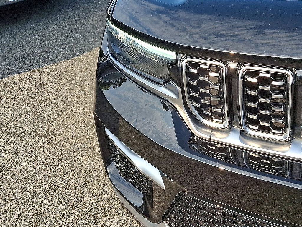 Certified 2024 Jeep Grand Cherokee Summit AWD/4WD image 28