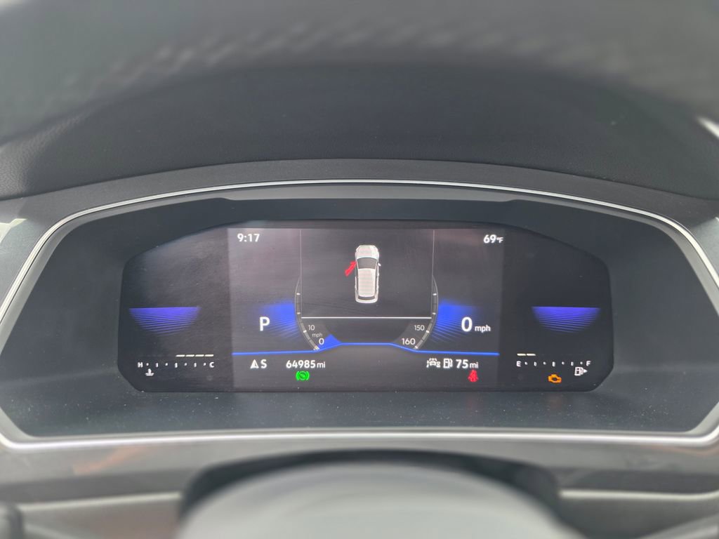 Used 2023 Volkswagen Tiguan SE R-Line image 24