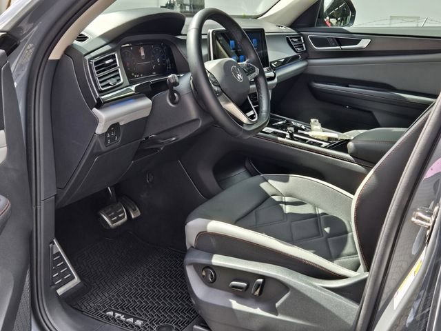 Certified 2025 Volkswagen Atlas Peak Edition SE image 14