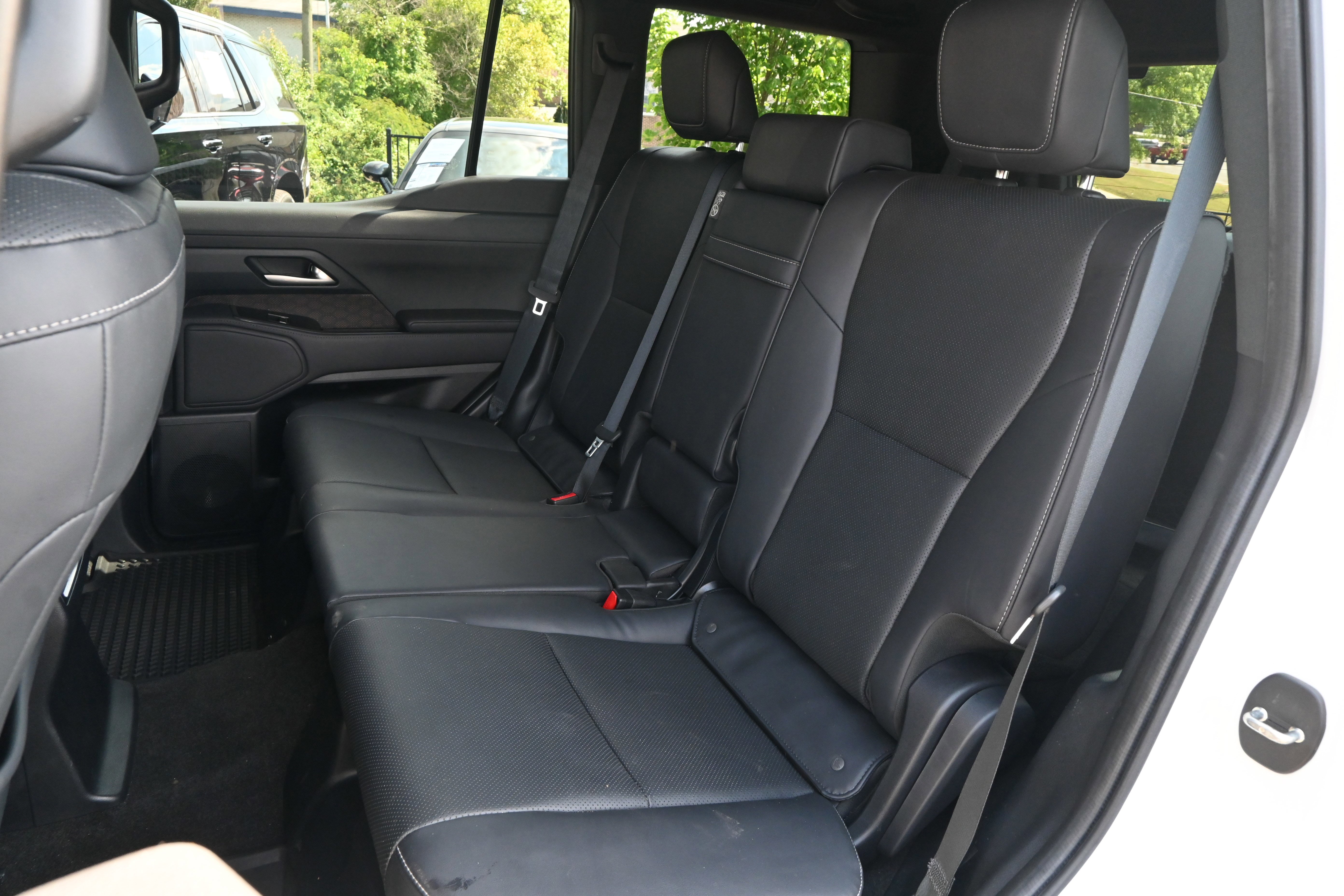 Used 2024 Lexus GX 550 w/ Cold Area Package AWD/4WD image 30
