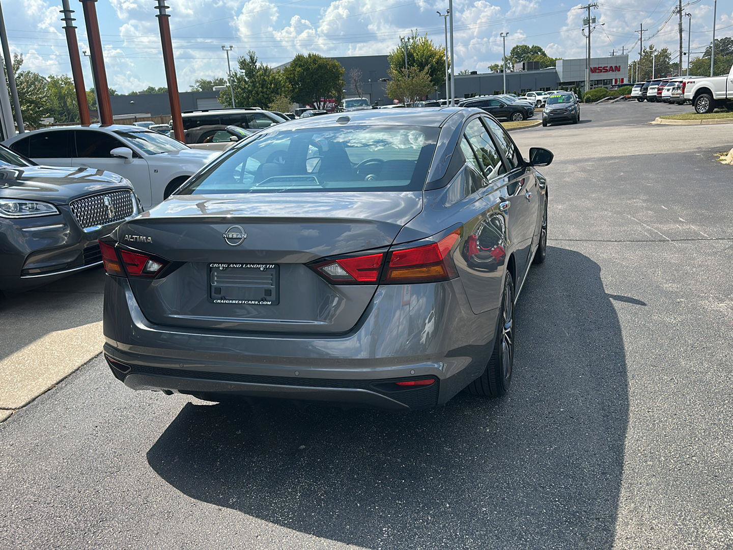 Used 2025 Nissan Altima 2.5 SV FWD image 4