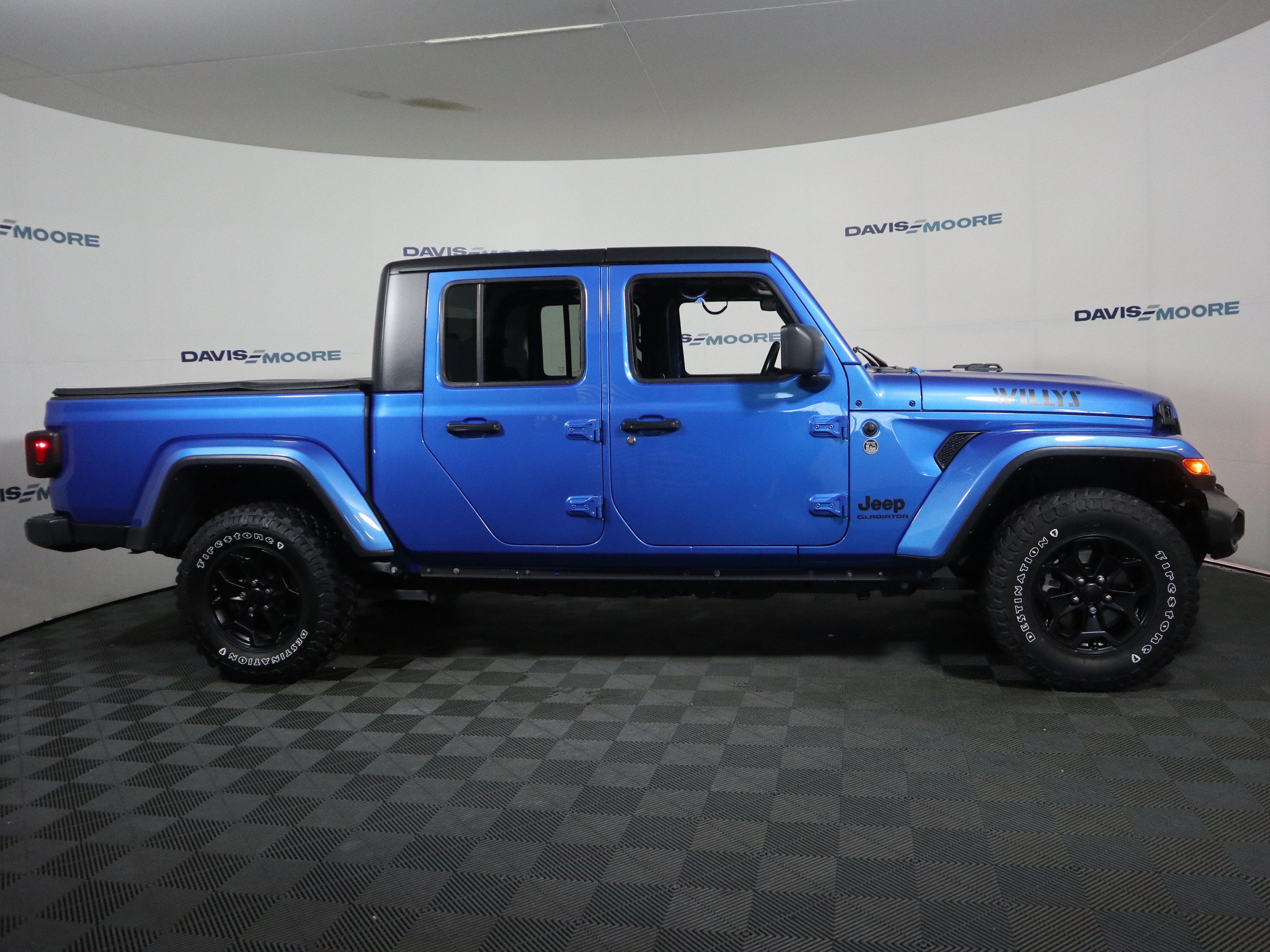 Used 2022 Jeep Gladiator Sport AWD/4WD image 4