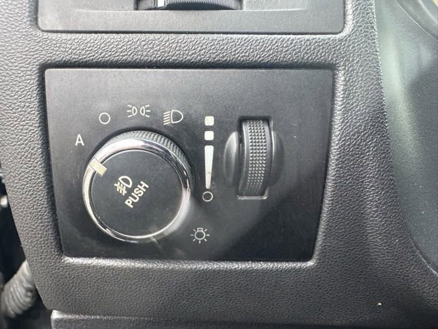 Used 2013 Dodge Challenger SXT image 24