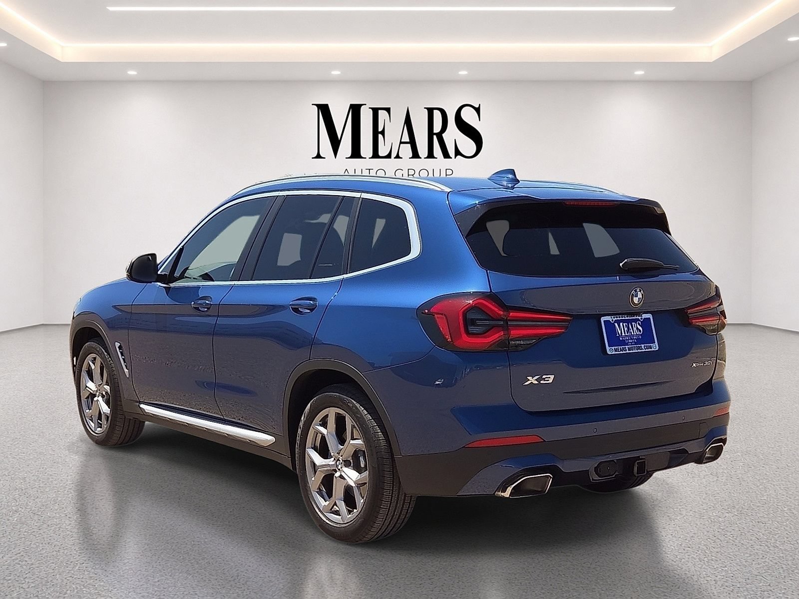 Used 2023 BMW X3 xDrive30i AWD/4WD image 3