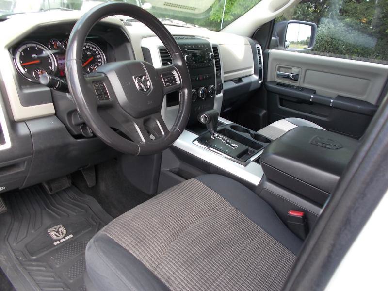 Used 2012 RAM 1500 Big Horn w/ Luxury Group image 29