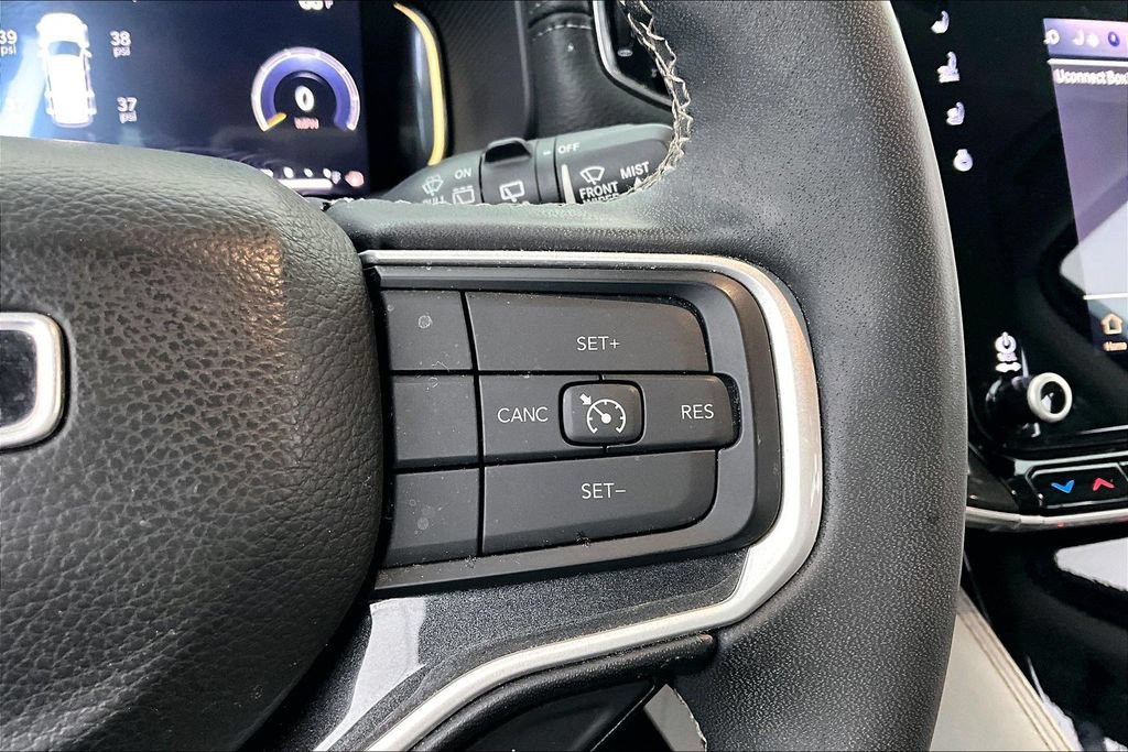 Used 2022 Jeep Wagoneer Series I RWD image 26