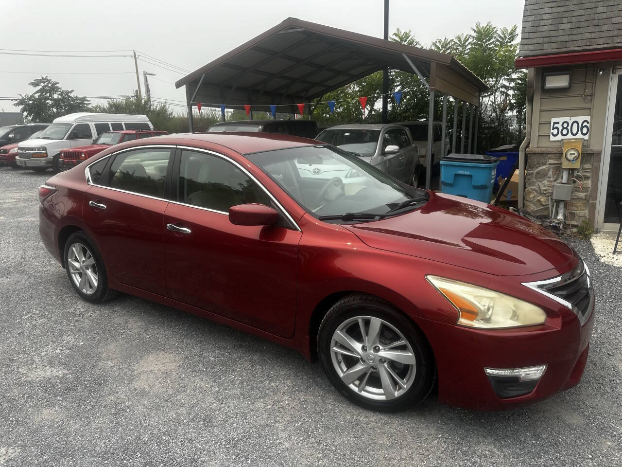Used 2014 Nissan Altima 2.5 SV FWD image 2