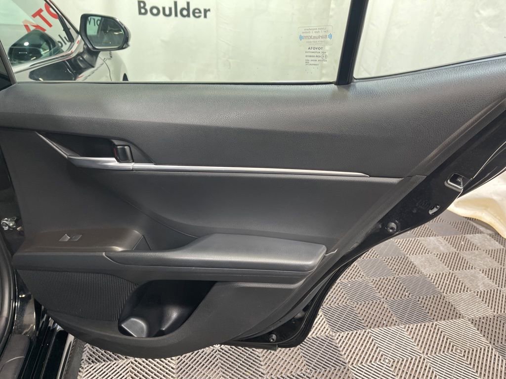 Used 2024 Toyota Camry SE image 13