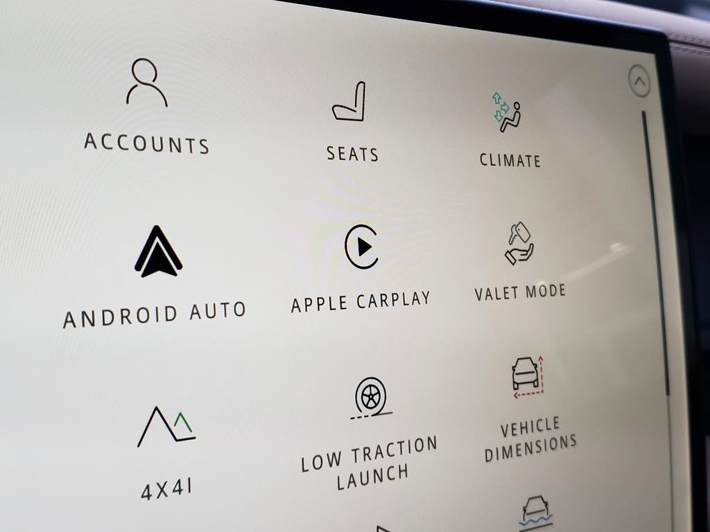 New 2026 Land Rover Defender 130 V8 image 24