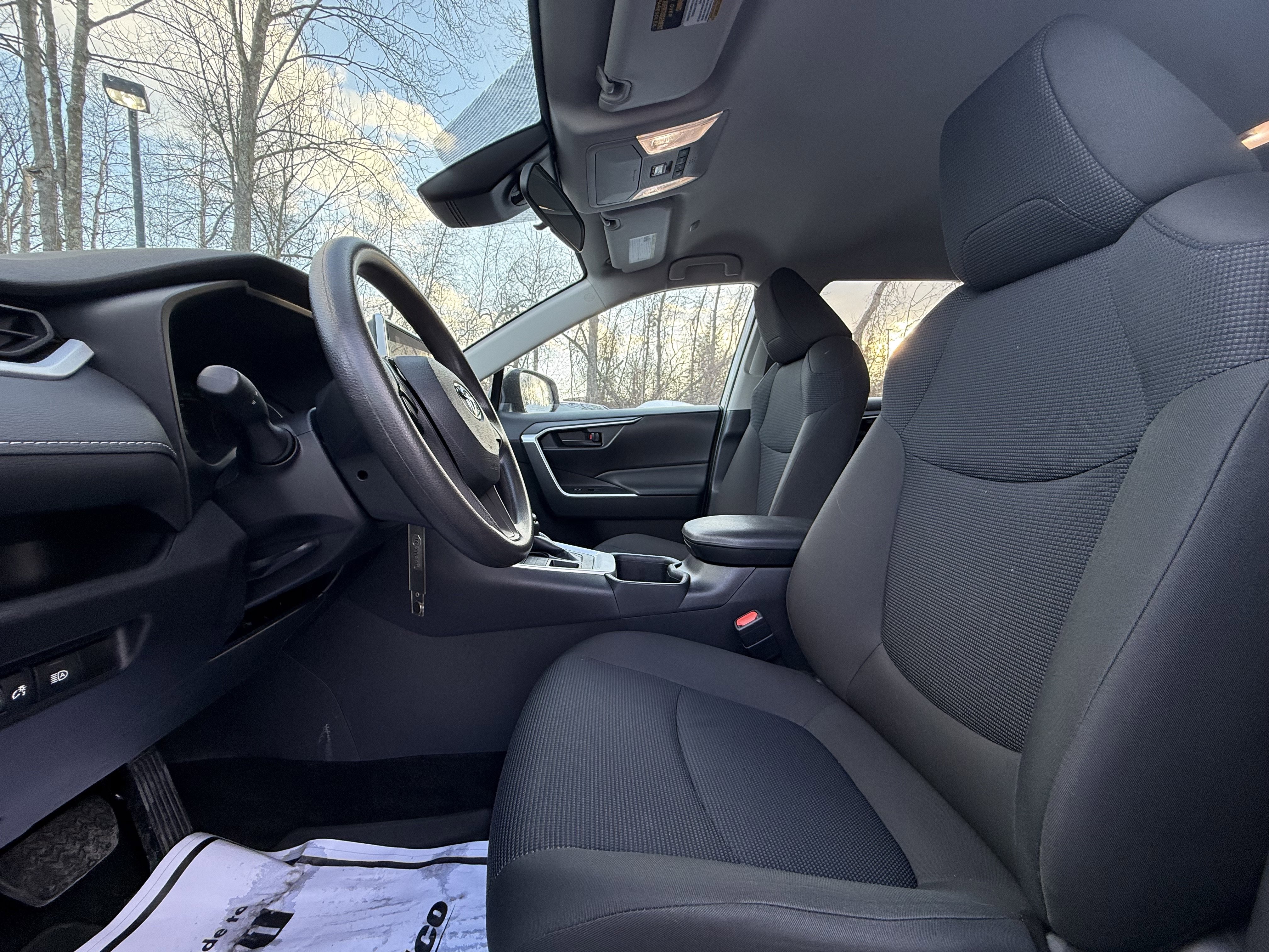 Used 2024 Toyota RAV4 LE image 21