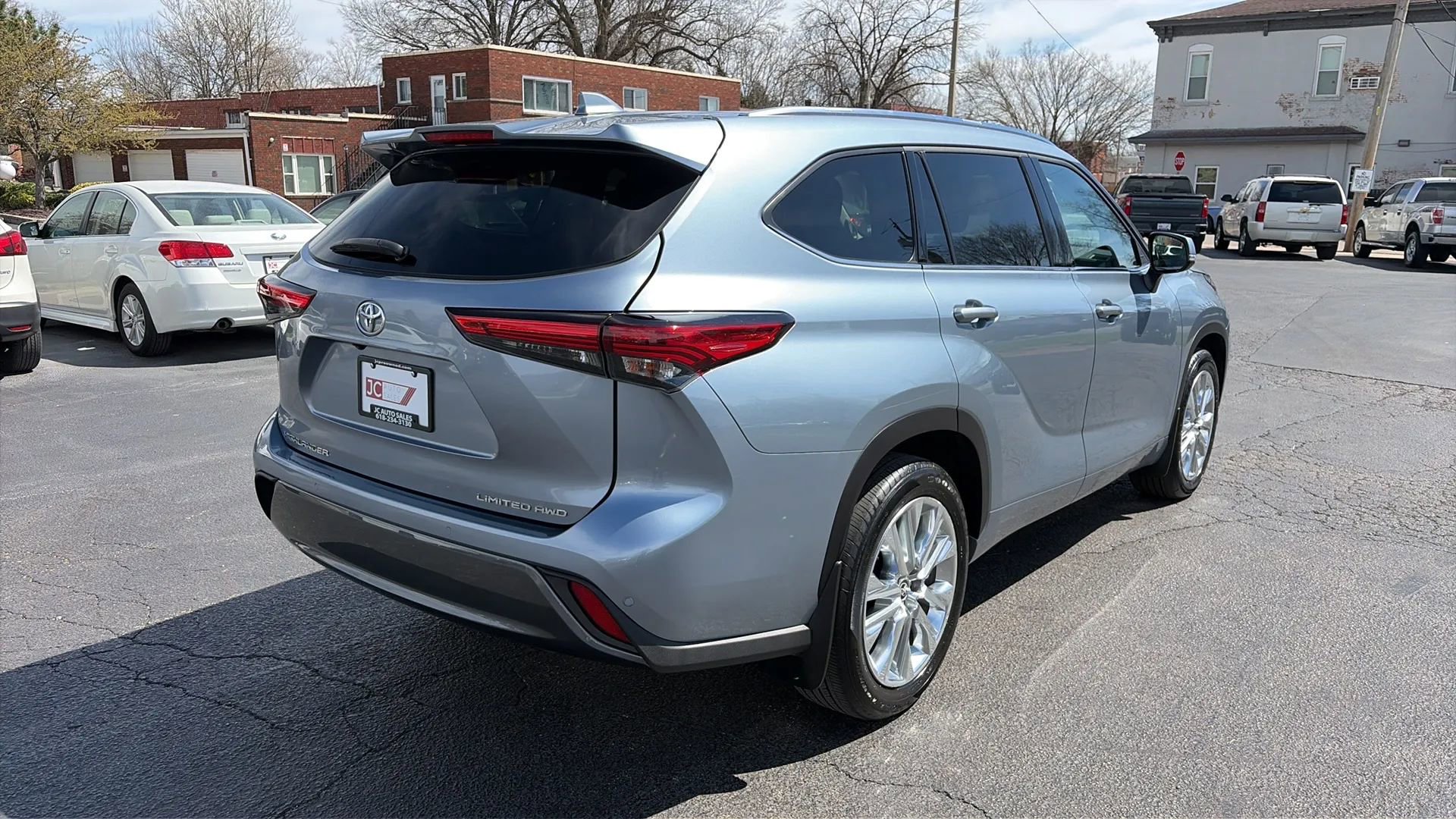 Used 2021 Toyota Highlander Limited image 5