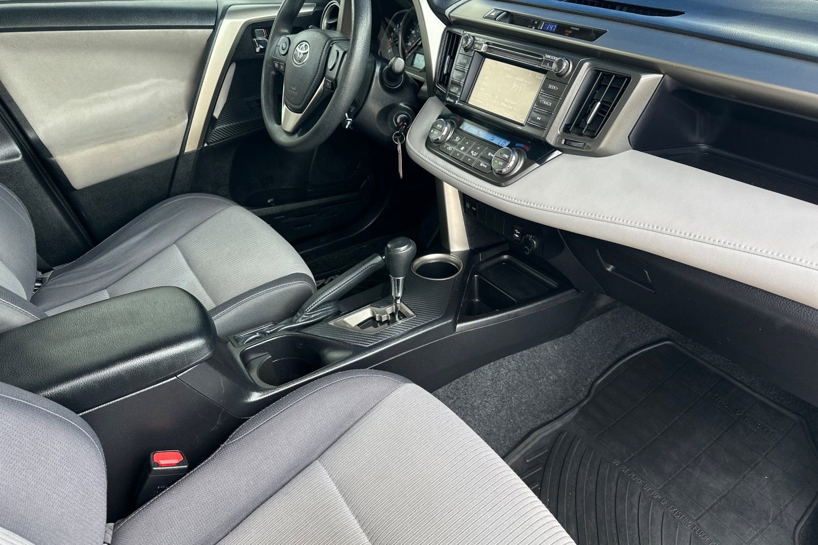 Used 2014 Toyota RAV4 XLE AWD/4WD image 20