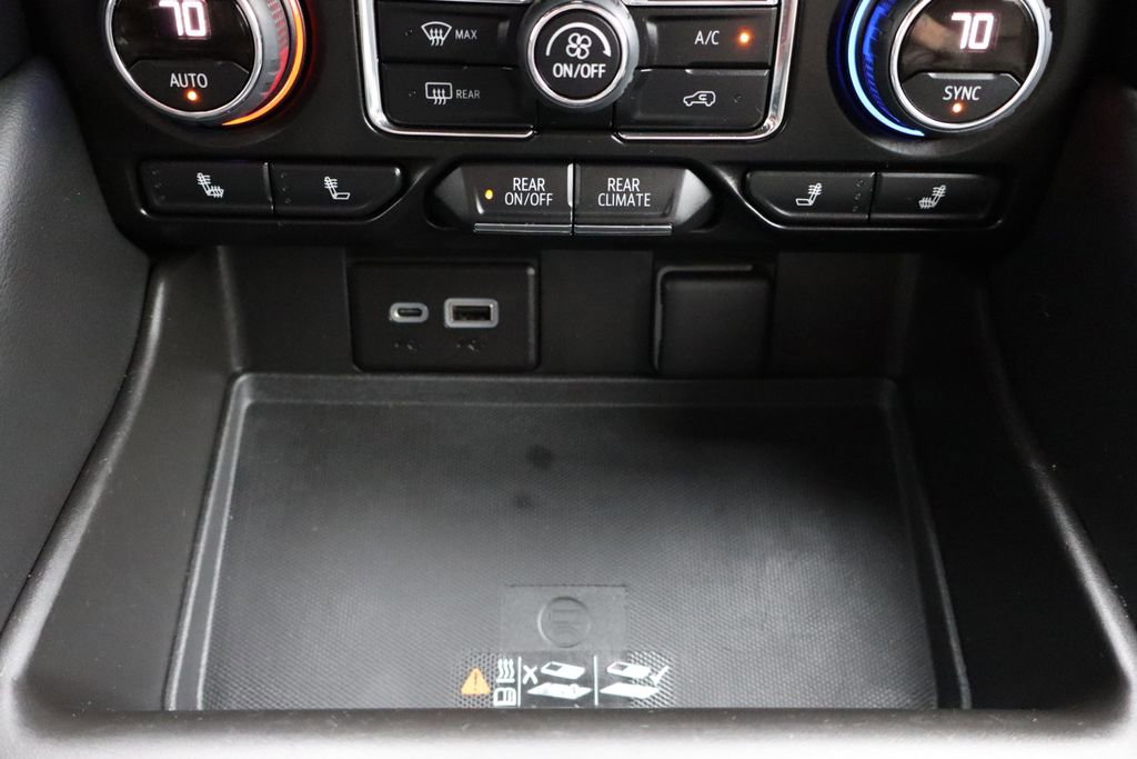 Used 2022 Chevrolet Tahoe LT w/ Luxury Package image 11