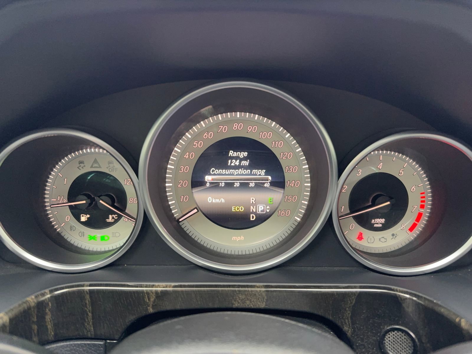 Used 2014 Mercedes-Benz E 350 Sedan image 22