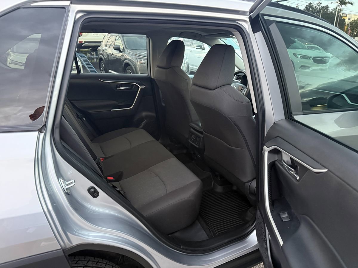 Used 2022 Toyota RAV4 XLE w/ Convenience Package AWD/4WD image 12