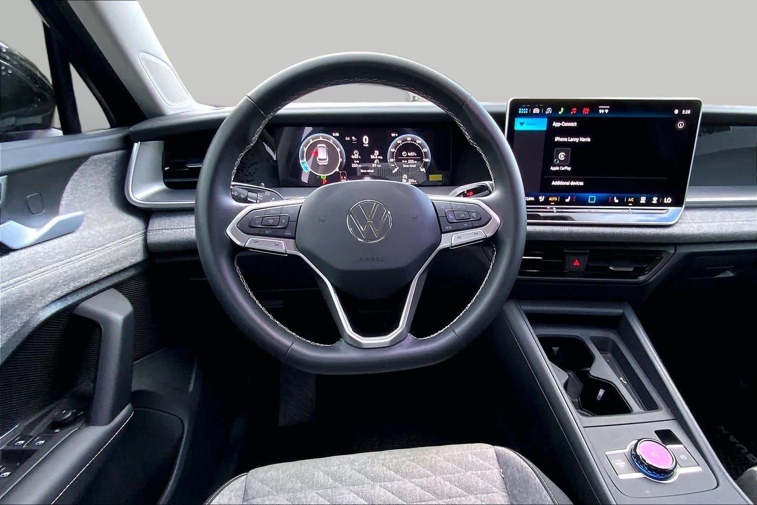 Used 2026 Volkswagen Tiguan S FWD image 6