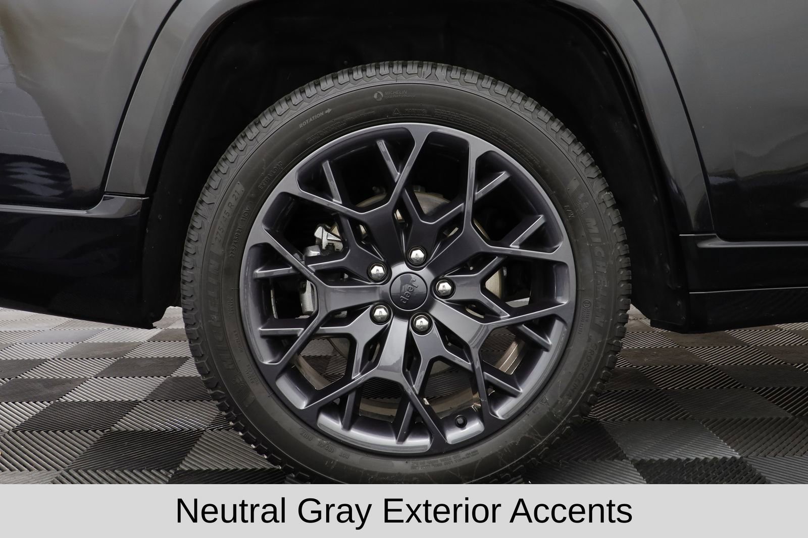 Used 2023 Jeep Grand Cherokee L Summit image 25