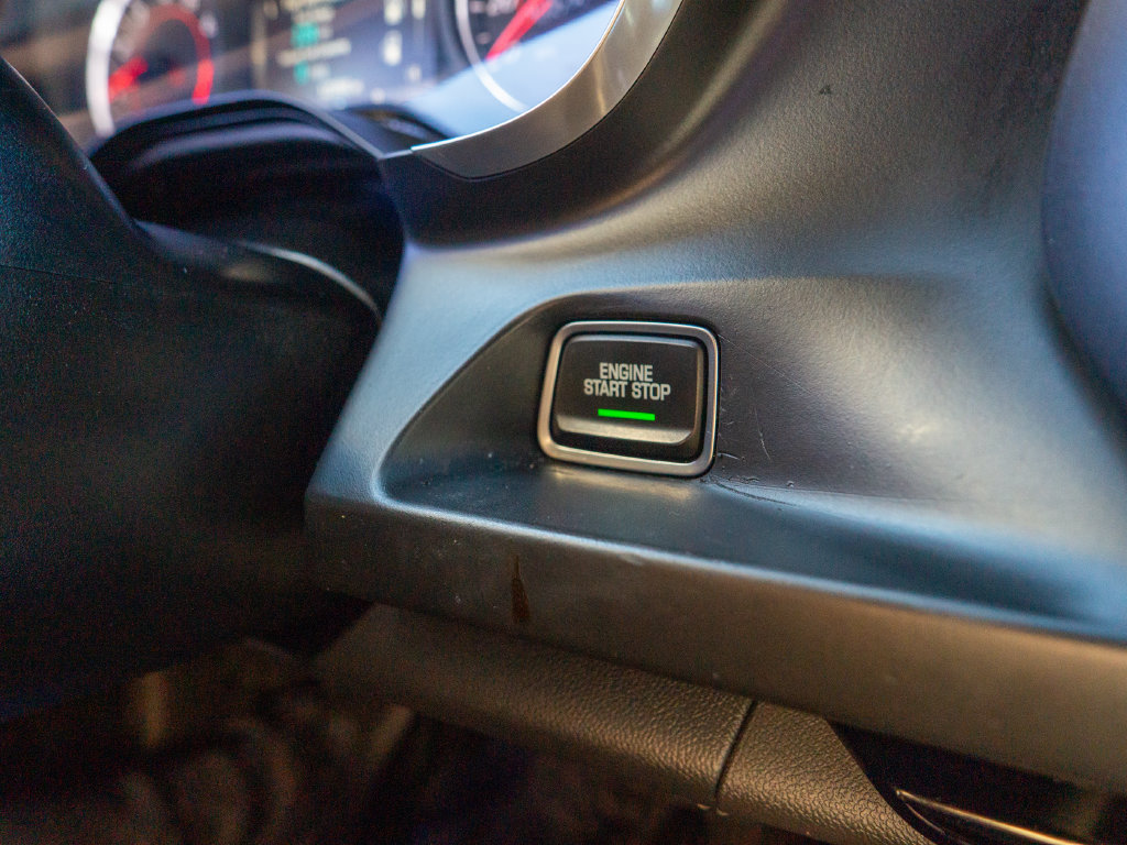 Used 2018 Chevrolet Camaro LT RWD image 15