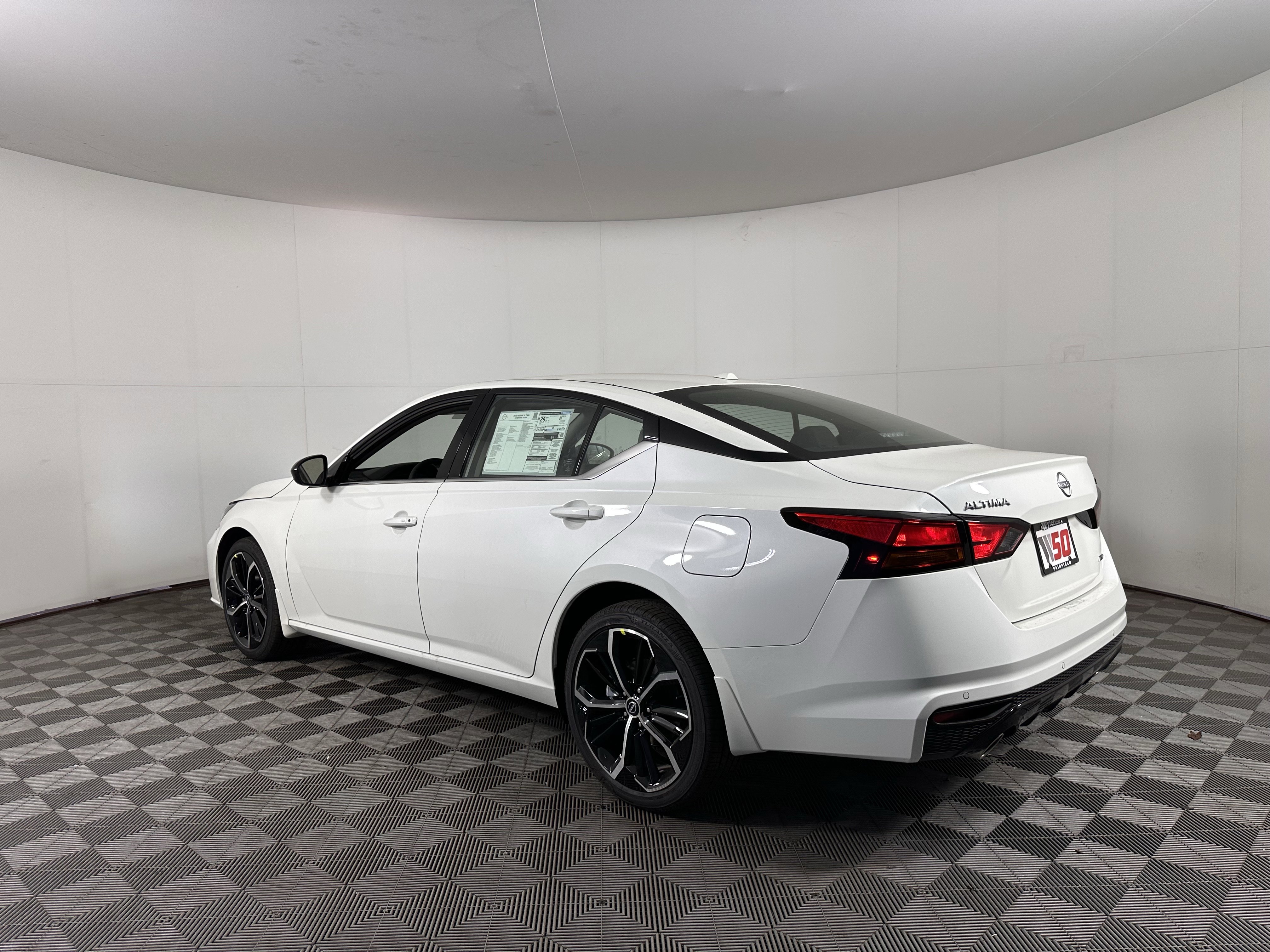 New 2025 Nissan Altima 2.5 SR w/ SR Premium Package image 14