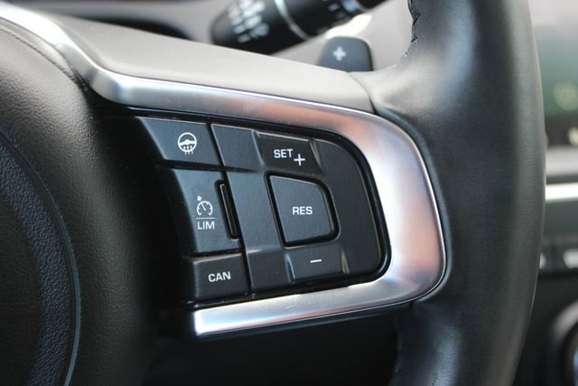 Used 2020 Jaguar E-PACE SE AWD/4WD image 14