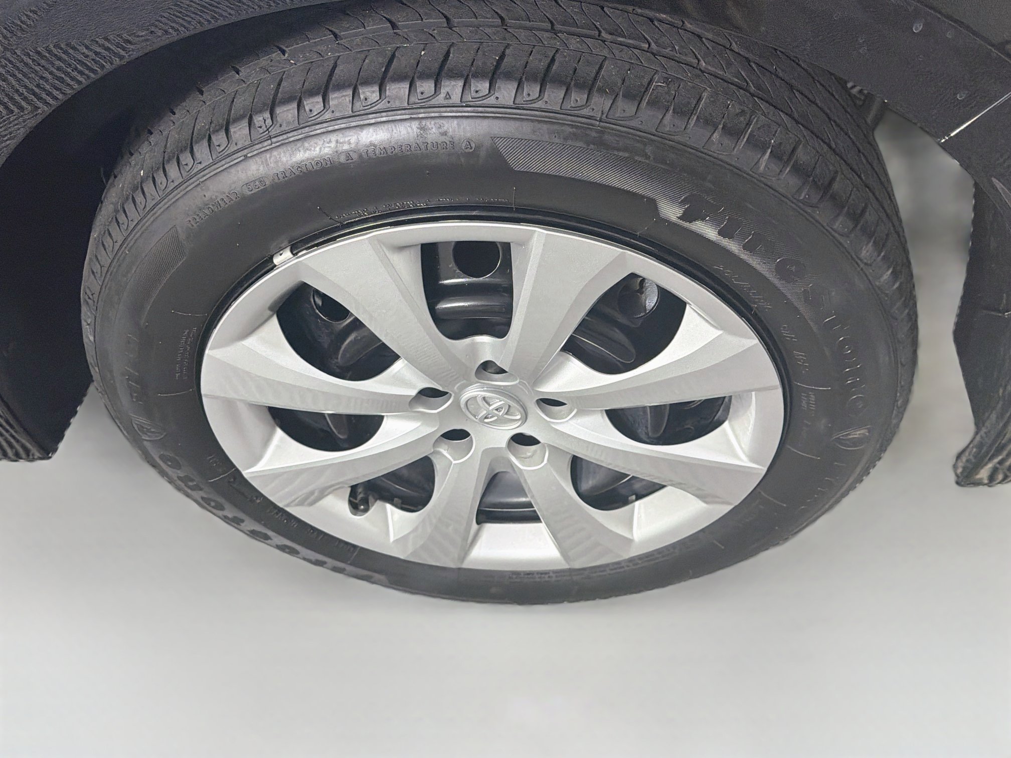 Used 2025 Toyota Corolla LE FWD image 11