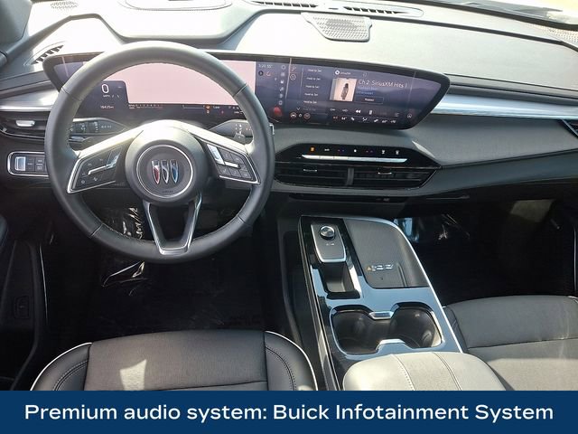Used 2025 Buick Enclave Preferred AWD/4WD image 3