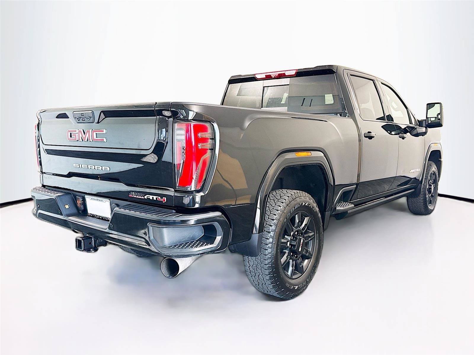Used 2025 GMC Sierra 2500 AT4 w/ AT4 Premium Plus Package AWD/4WD image 39