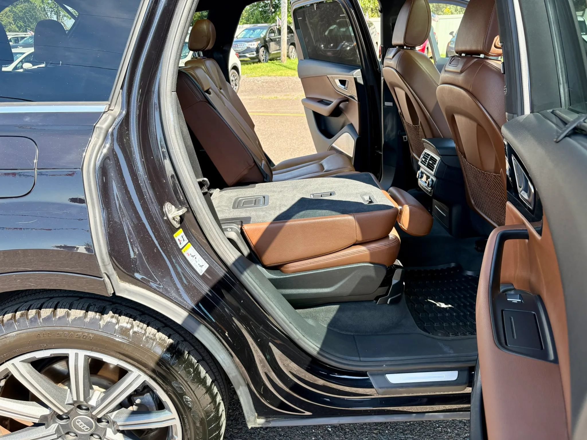 Used 2017 Audi Q7 3.0T Prestige AWD/4WD image 30