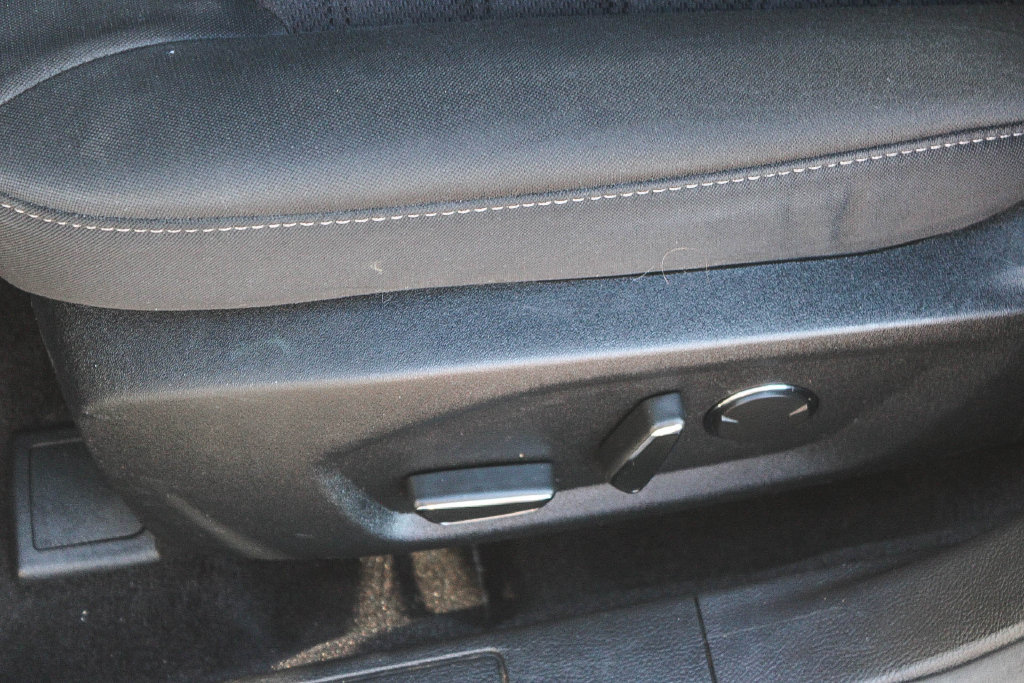 Certified 2020 Ford Fusion SE AWD/4WD image 25
