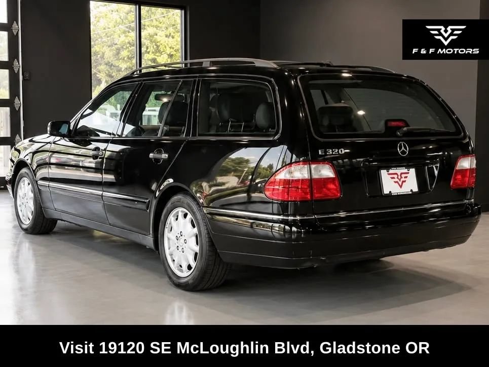 Used 1998 Mercedes-Benz E 320 Wagon image 4