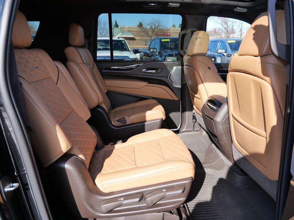Used 2022 Cadillac Escalade ESV Sport w/ Touring Package image 19