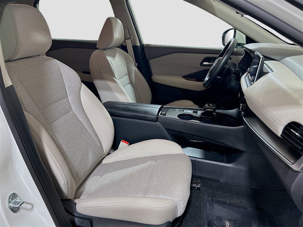 Used 2023 Nissan Rogue SV image 24