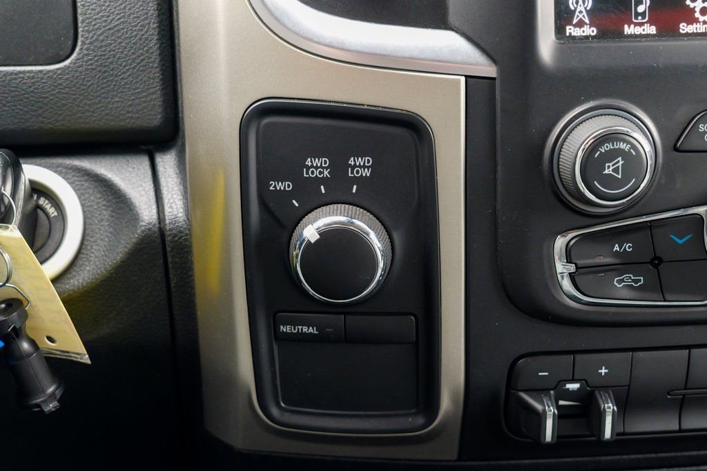 Used 2015 RAM 2500 SLT image 44