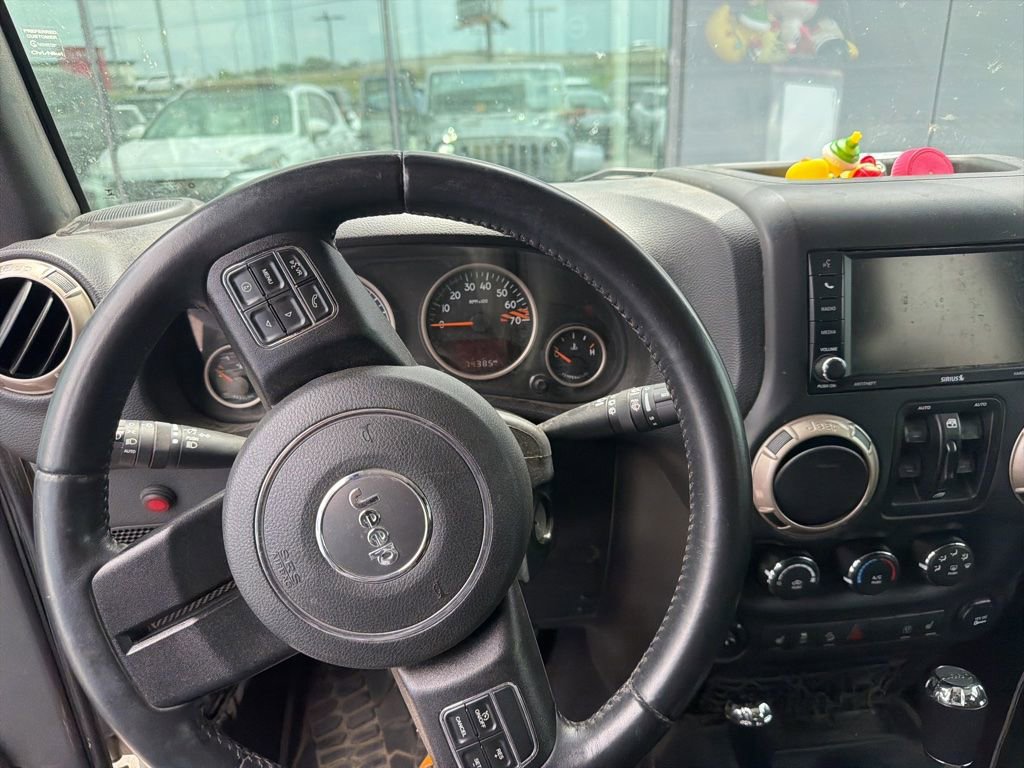Used 2016 Jeep Wrangler Unlimited Sahara AWD/4WD image 10