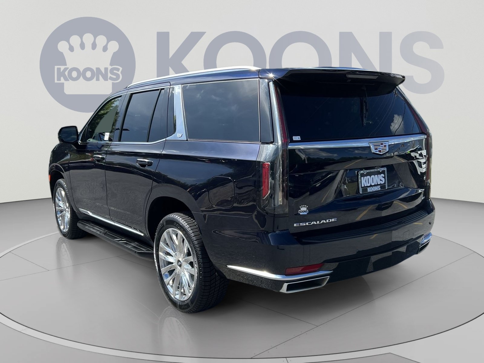 Used 2023 Cadillac Escalade Premium Luxury w/ LPO, Floor Liner Package AWD/4WD image 4