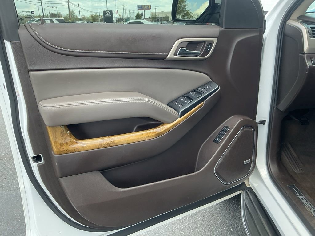 Used 2016 GMC Yukon Denali image 9