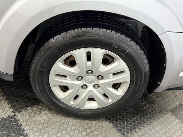 Used 2017 Dodge Journey SE image 12