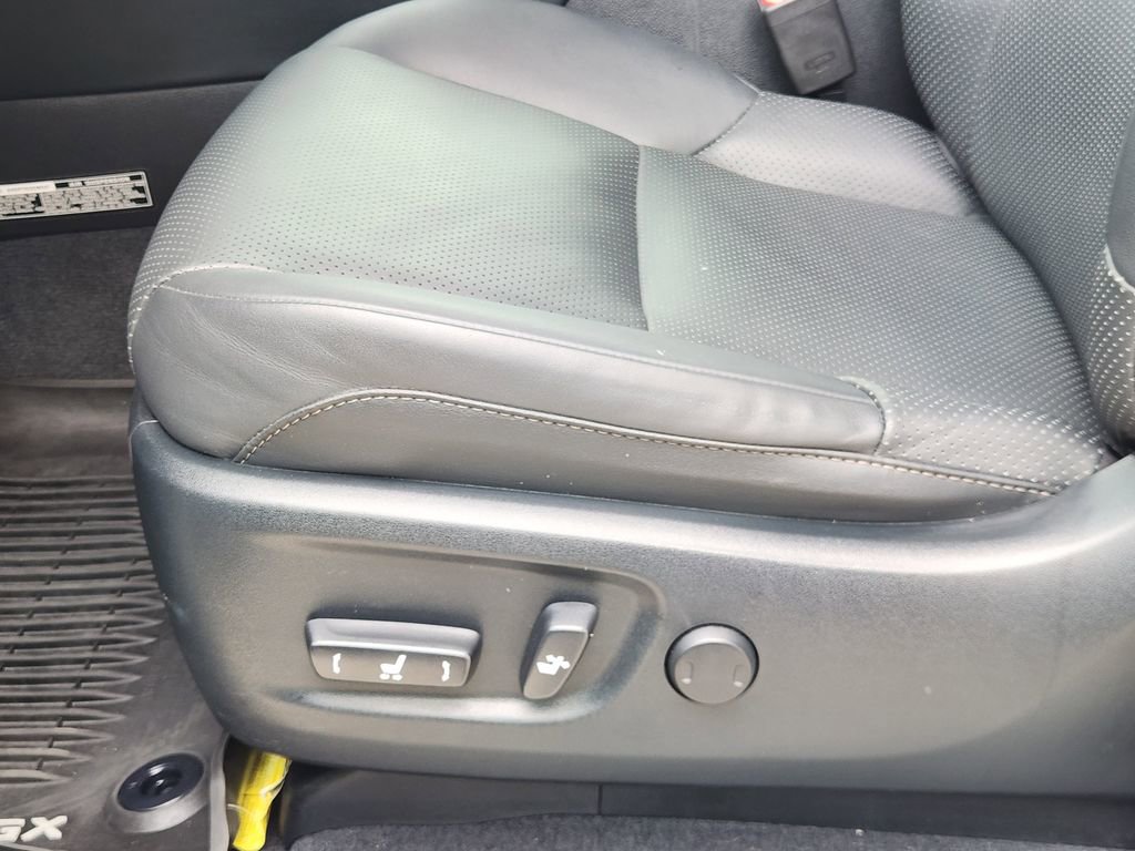 Certified 2023 Lexus GX 460 Luxury w/ Sport Design Package AWD/4WD image 23