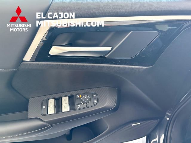 New 2026 Mitsubishi Outlander LE FWD image 12