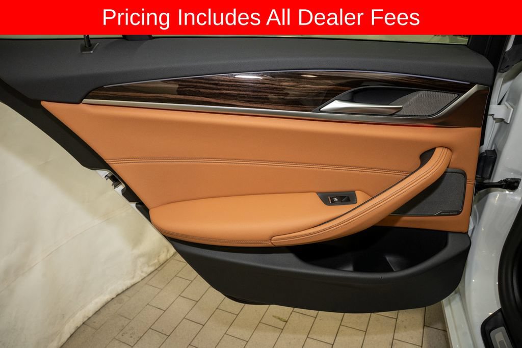 Used 2021 BMW 530e xDrive w/ Premium Package AWD/4WD image 11