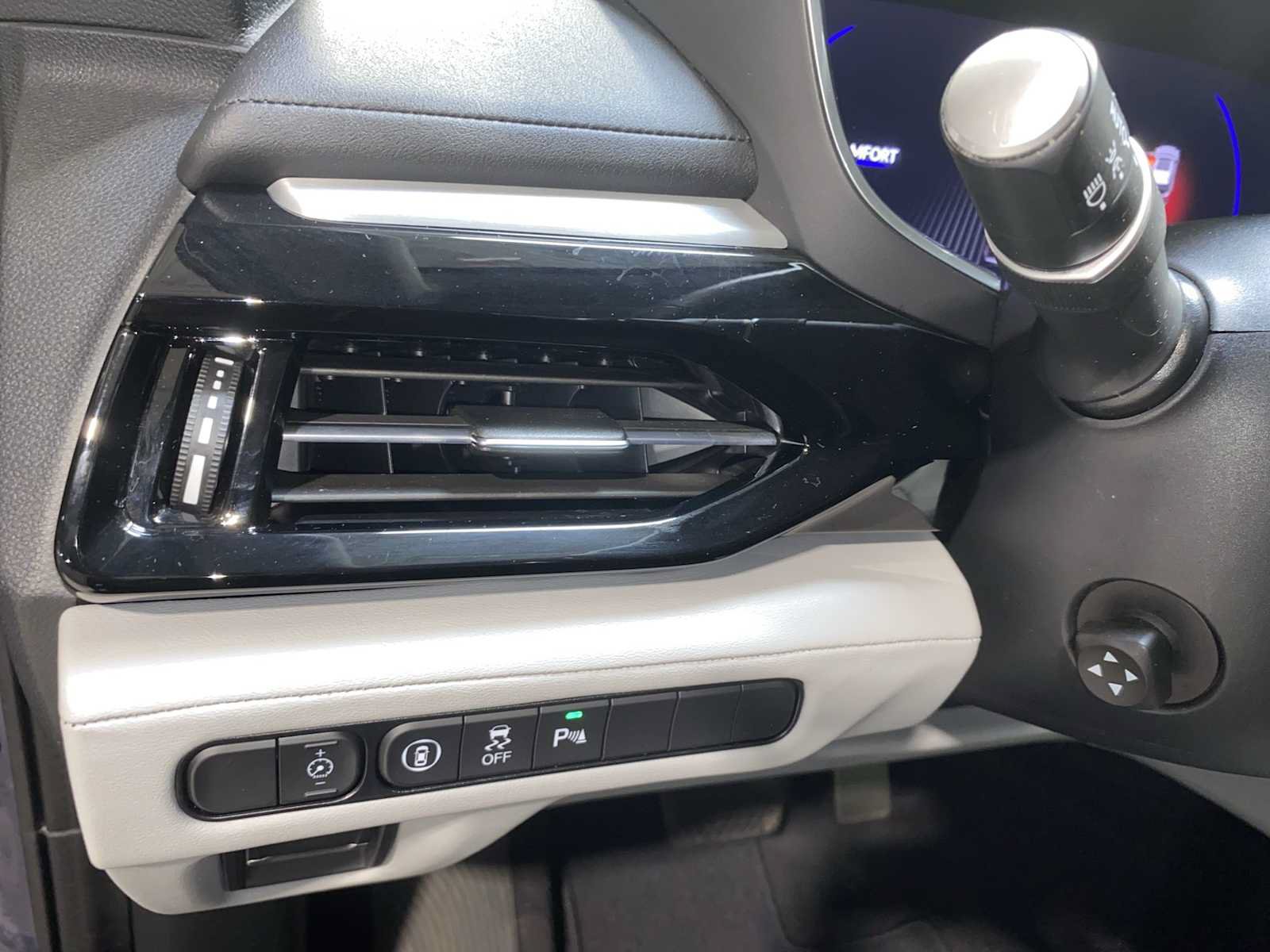Certified 2024 Acura MDX SH-AWD w/ Technology Package image 24