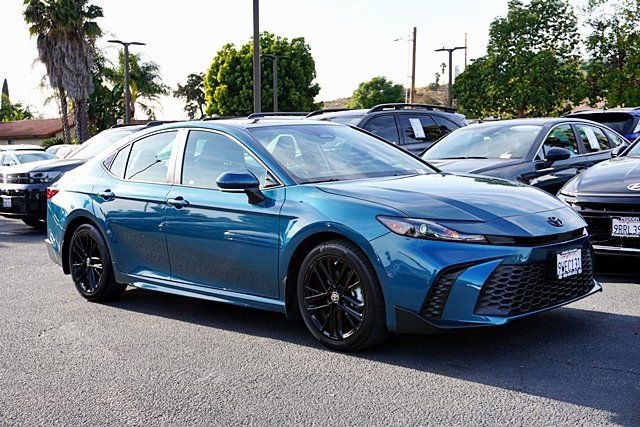 Used 2026 Toyota Camry SE w/ Multimedia Upgrade Package FWD image 6