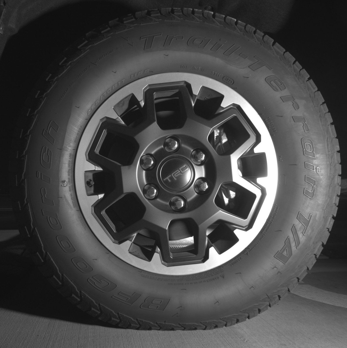 Used 2025 Toyota Tacoma TRD Off-Road image 12