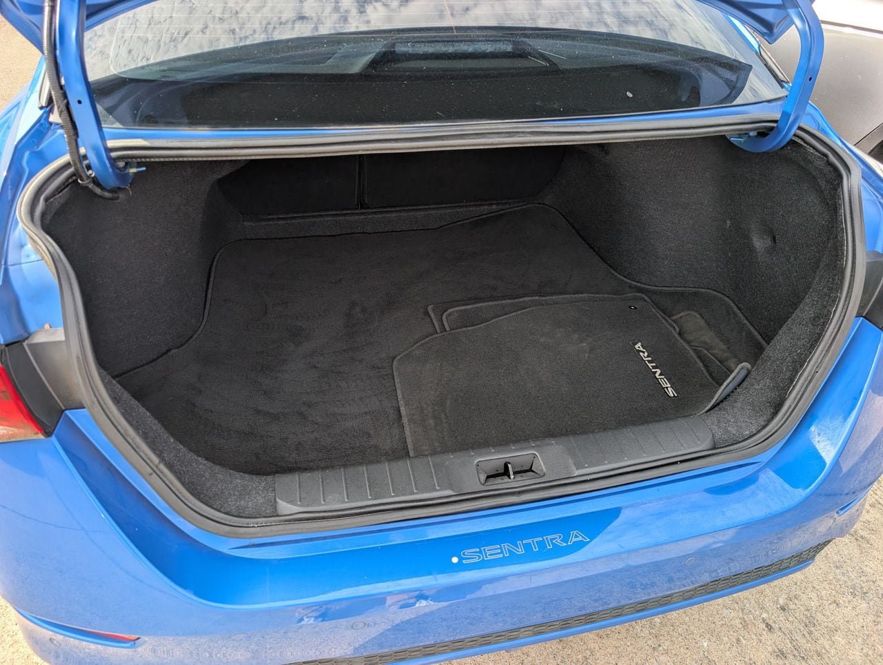 Used 2022 Nissan Sentra SV w/ All-Weather Package FWD image 26