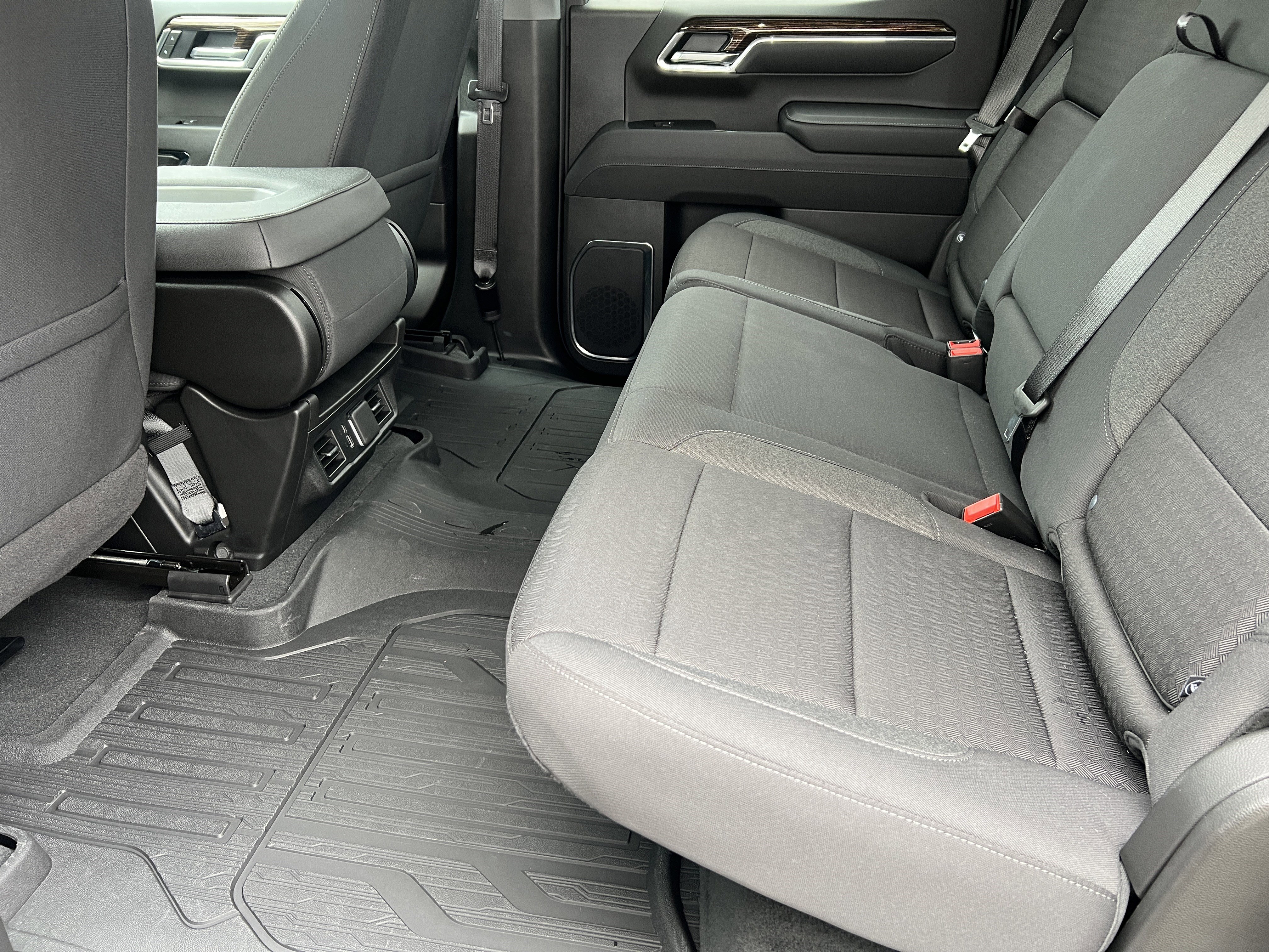 Used 2025 GMC Sierra 1500 Elevation image 18